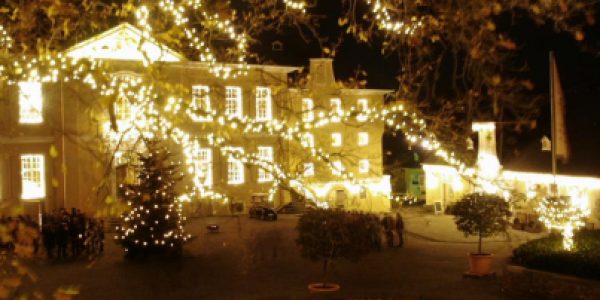 schlossweihnacht-kln-bonn-weihnachtsmarkt-schloss-miel-2-nzvyyzwpkhqg07cumxu53v8jxfigc9c597vpypj1ag