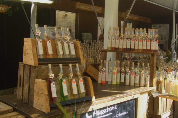 wein-und-genussmarkt-schloss-miel-2018-3